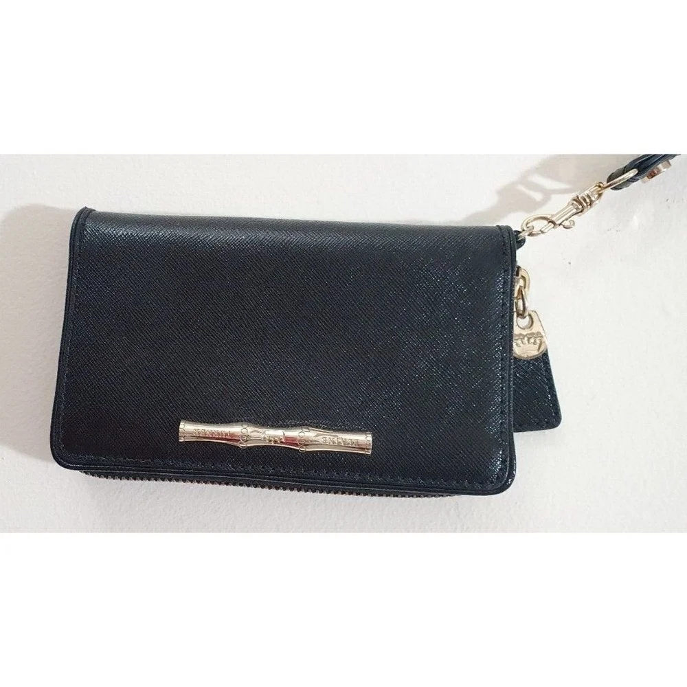 Elaine Turner zip around leather wallet with multiple CC slots
